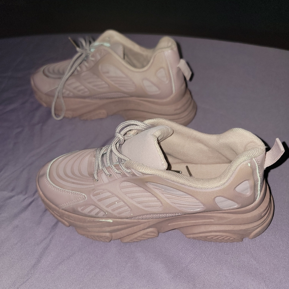 Fashion Nova Casual Chunky Lace-Up Sneakers in Light Pink Size 8 1/2